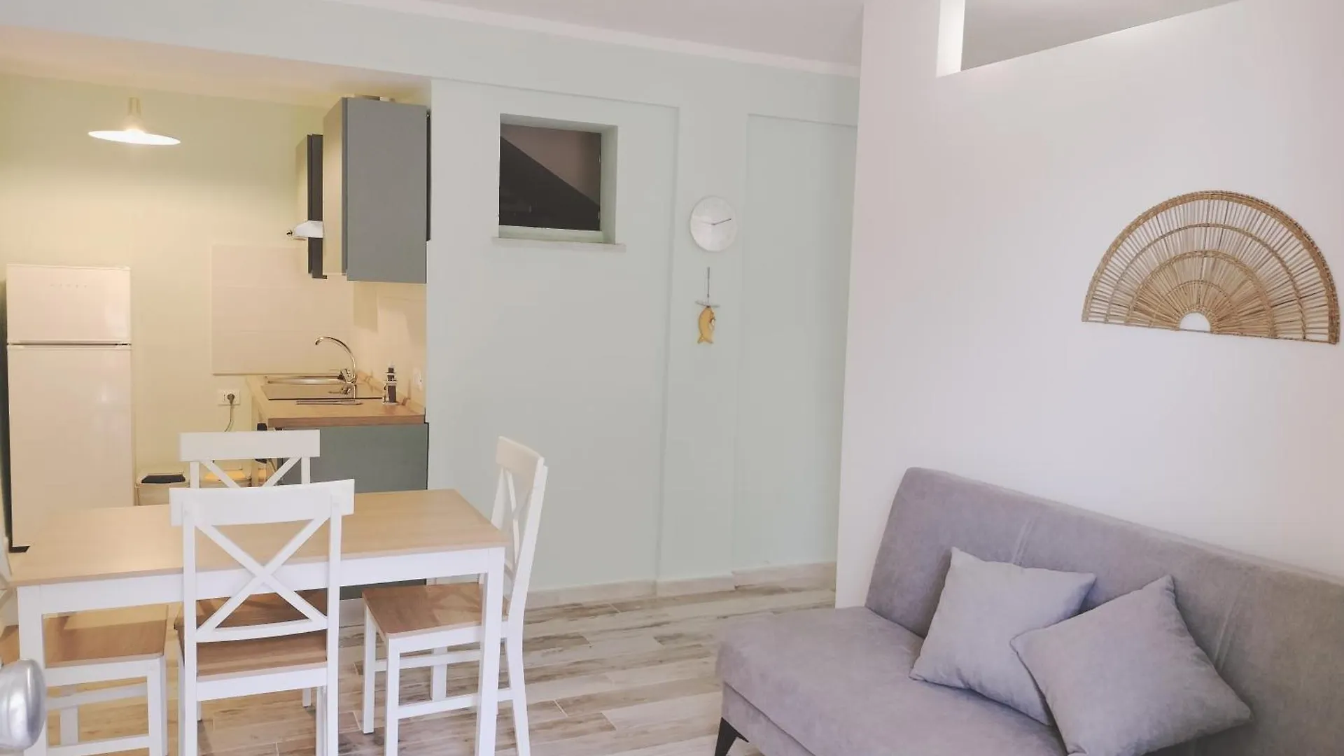 Domus Deledda 'Sole' Apartamento Posada